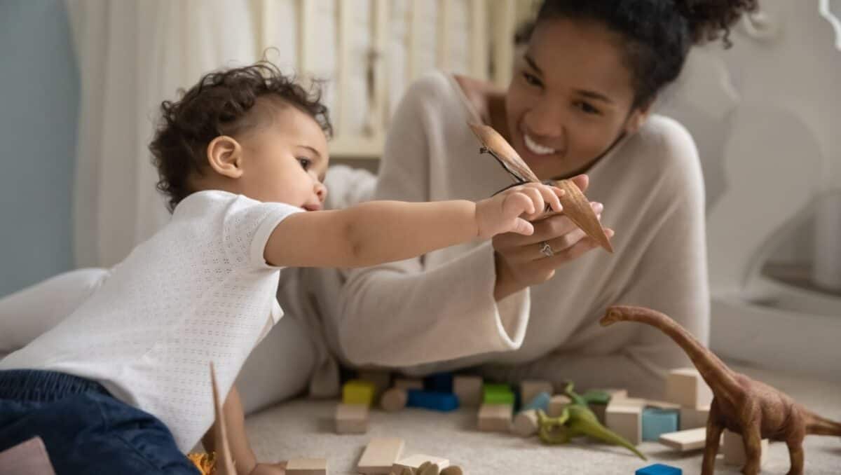 Faire appel à une nounou de nuit : est-ce vraiment possible ?